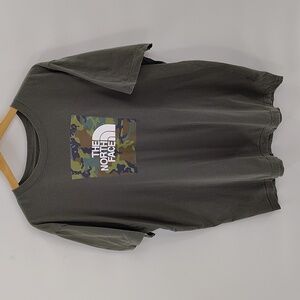 The North Face Mens Camo XXL Pullover T-Shirt Short Sleeve Green